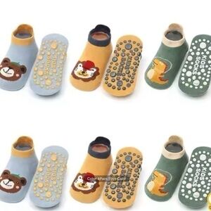 - New 5 pair non slip floor socks age 1-3 years